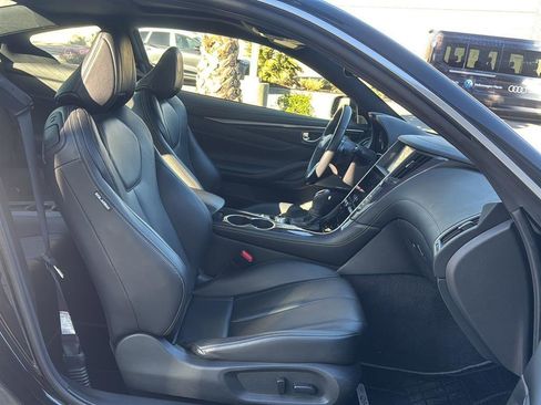 Used 2017 INFINITI Q60 3.0t Sport image 12