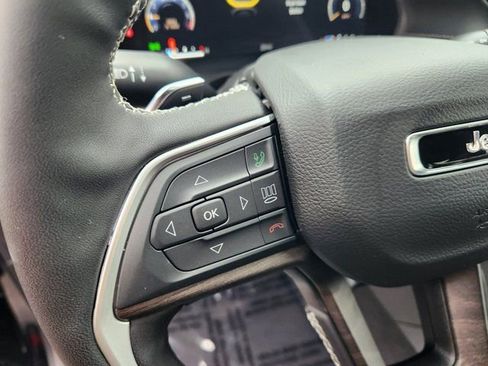 New 2026 Jeep Grand Cherokee Limited w/ Limited Altitude Package image 21