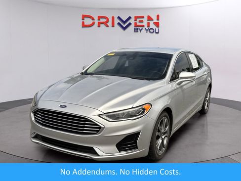 Used 2019 Ford Fusion SEL FWD image 1