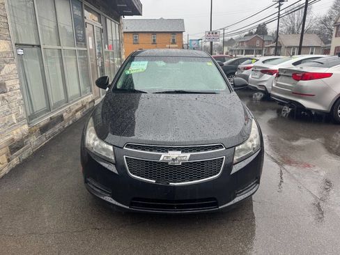 Used 2014 Chevrolet Cruze LS image 2