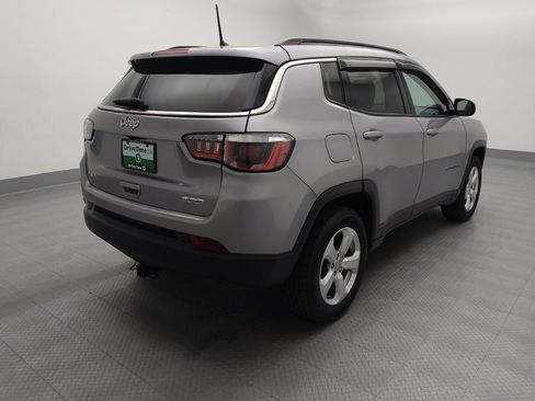 Used 2018 Jeep Compass Latitude w/ Cold Weather Group AWD/4WD image 9