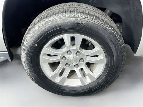 Used 2018 Chevrolet Tahoe LT image 35