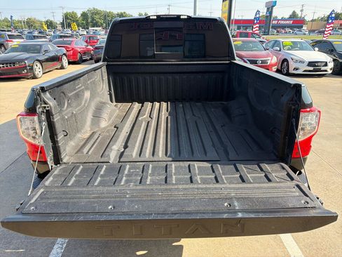 Used 2017 Nissan Titan SV AWD/4WD image 37