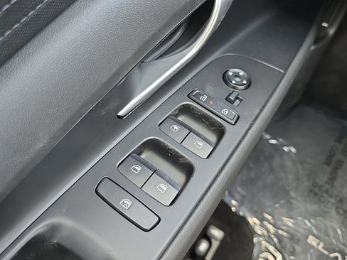 New 2026 Hyundai Elantra SE FWD image 16
