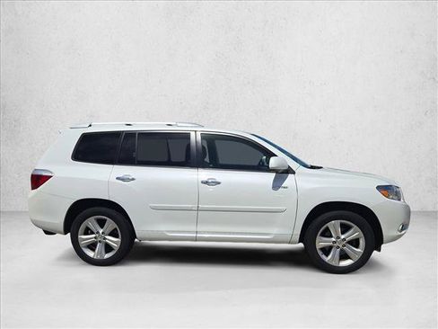 Used 2010 Toyota Highlander Limited AWD/4WD image 4