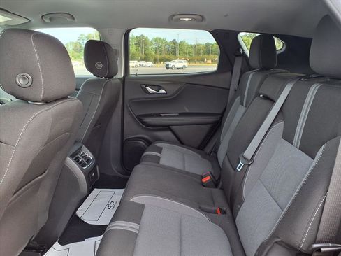 Used 2024 Chevrolet Blazer LT w/ Convenience Package FWD image 23