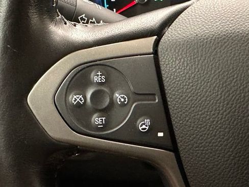 Used 2022 Chevrolet Colorado Z71 AWD/4WD image 9