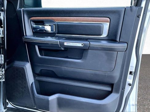 Used 2017 RAM 2500 Laramie AWD/4WD image 29