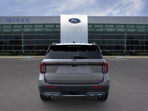 New 2026 Ford Explorer Active w/ Active Comfort Package RWD image 5