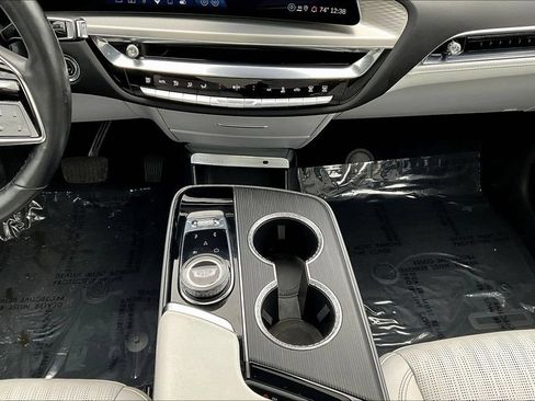 Certified 2025 Cadillac Lyriq Sport w/ LPO, Floor Liner Package AWD/4WD image 15