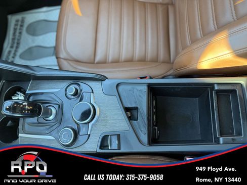 Used 2019 Alfa Romeo Giulia Ti w/ Quick Order Package 22X Lusso image 27