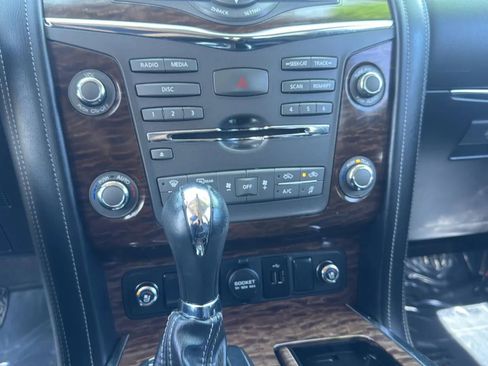 Used 2018 Nissan Armada Platinum RWD image 18