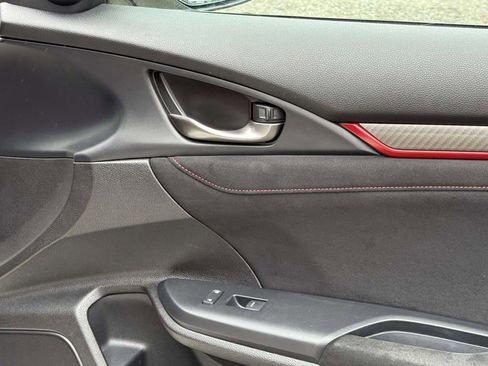 Used 2019 Honda Civic Type R image 8