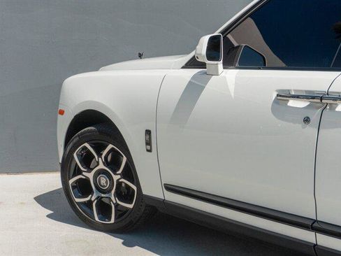 Used 2024 Rolls-Royce Cullinan Black Badge image 60