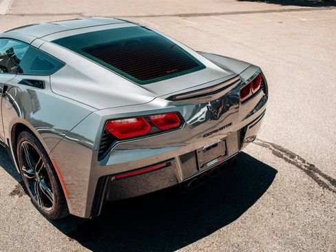 Used 2016 Chevrolet Corvette Stingray Coupe w/ Carbon Flash Badge Package RWD image 16