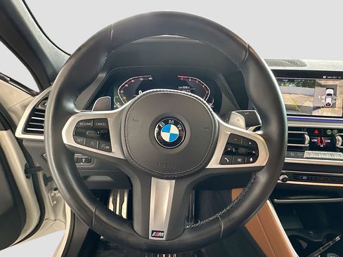 Used 2022 BMW X6 xDrive40i w/ M Sport Package AWD/4WD image 11