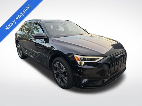 Used 2022 Audi e-tron Premium w/ Convenience Plus Package AWD/4WD image 1