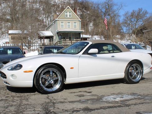 Used 2005 Jaguar XK8 XK8 2dr Convertible image 4
