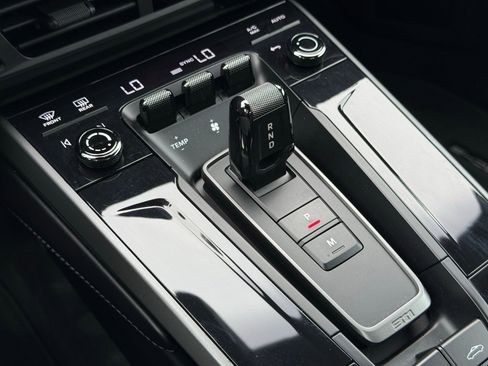 Used 2025 Porsche 911 Carrera image 23