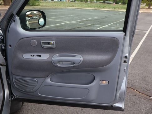 Used 2000 Toyota Tundra SR5 AWD/4WD image 25