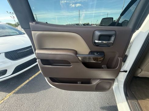 Used 2016 GMC Sierra 1500 Denali w/ Enhanced Driver Alert Package AWD/4WD image 18