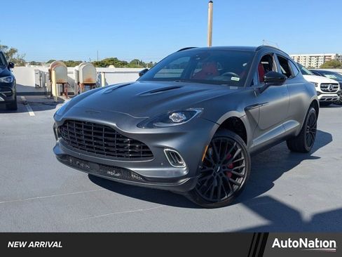 Used 2022 Aston Martin DBX image 1