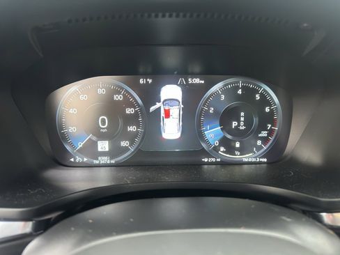 Used 2022 Volvo S60 B5 Momentum image 18