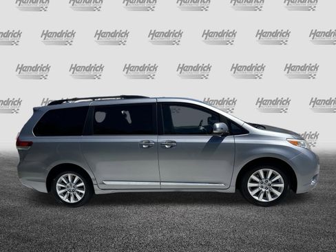 Used 2013 Toyota Sienna Limited w/ Premium Pkg AWD/4WD image 11