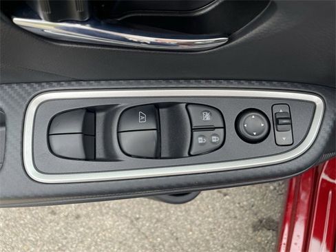 Certified 2025 Nissan Versa SR w/ Trunk Package image 20