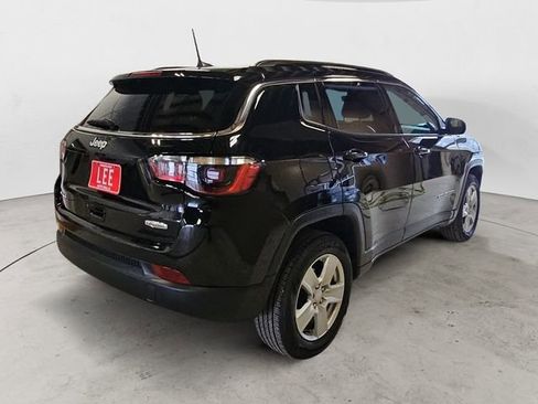 Used 2022 Jeep Compass Latitude image 6