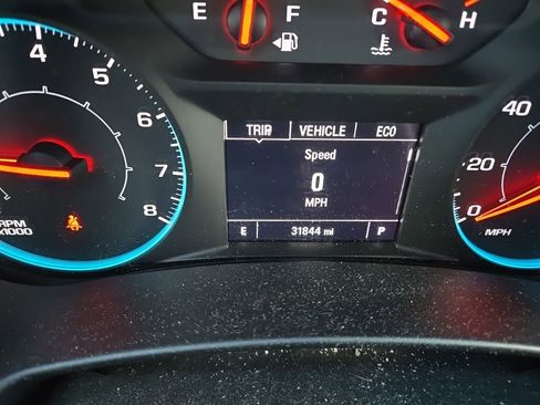 Used 2020 Chevrolet Equinox LS w/ LS Convenience Package image 9