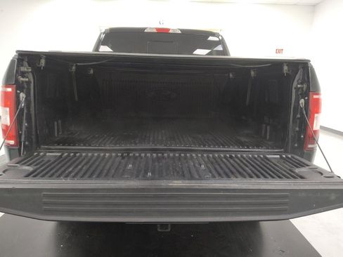 Used 2018 Ford F150 XLT w/ Equipment Group 302A Luxury AWD/4WD image 29