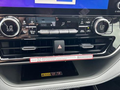 New 2026 Toyota Highlander Limited AWD/4WD image 14