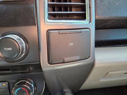 Used 2016 Ford F150 XLT RWD image 24