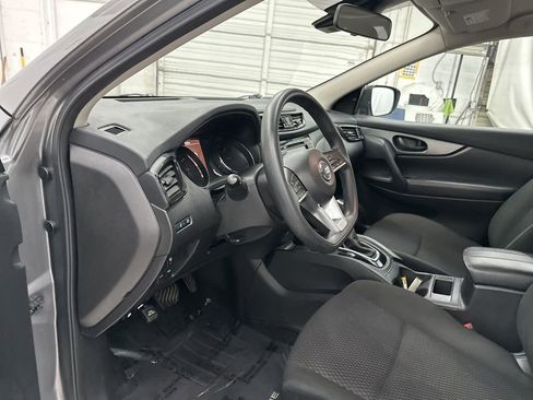 Used 2021 Nissan Rogue Sport S FWD image 9