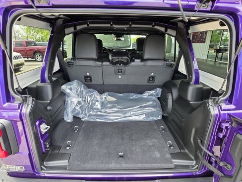 New 2026 Jeep Wrangler Unlimited Rubicon 392 w/ Quick Order Package 27X Moab AWD/4WD image 16