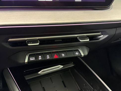 New 2026 Audi Q3 quattro 2.0T AWD/4WD image 29
