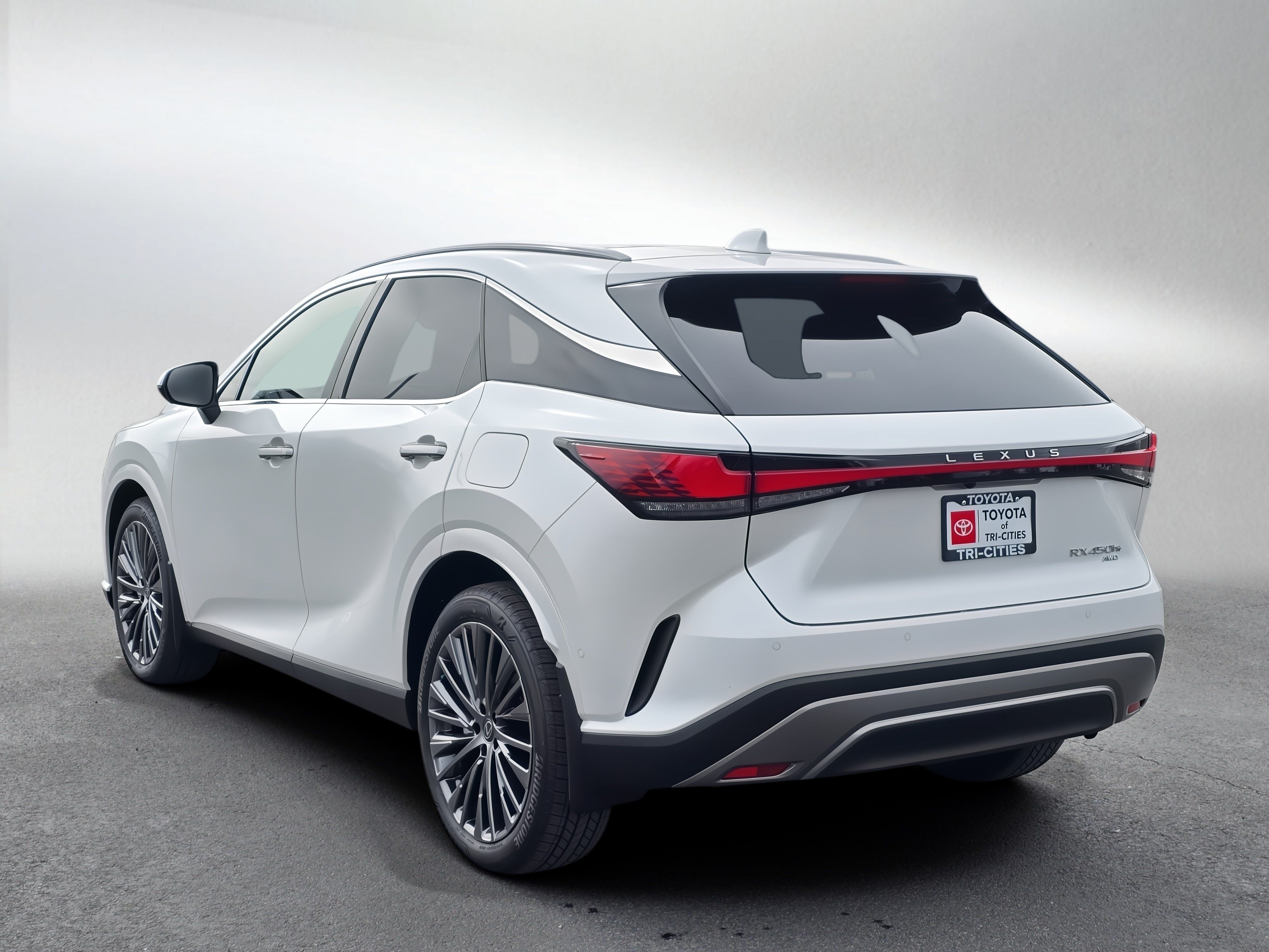 Used 2026 Lexus RX 450h AWD w/ Convenience Package image 3