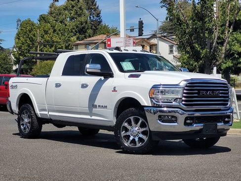 Used 2021 RAM 2500 Limited AWD/4WD image 2