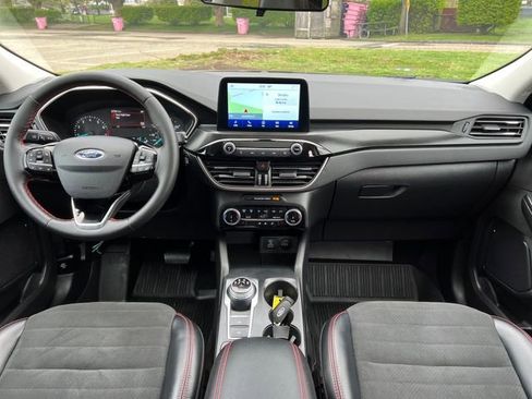 Certified 2022 Ford Escape SEL w/ SEL Stealth AWD Package image 34