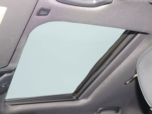 Used 2024 BMW 330i xDrive Sedan image 13