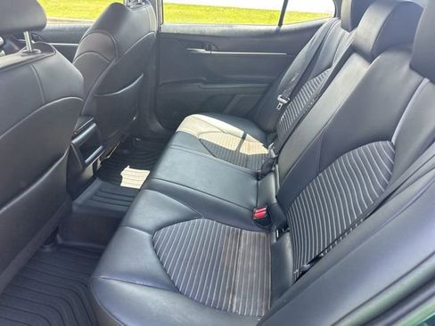 Used 2021 Toyota Camry SE FWD image 18