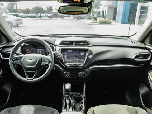 Used 2023 Chevrolet TrailBlazer LT w/ Convenience Package image 11