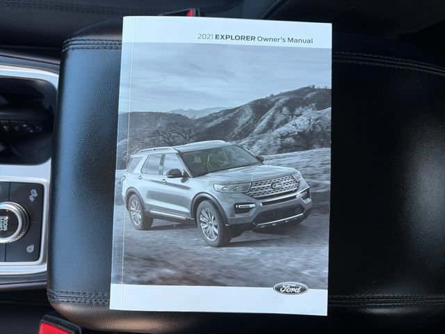 Used 2021 Ford Explorer XLT w/ Class III Trailer Tow Package AWD/4WD image 39