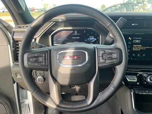 Used 2024 GMC Sierra 2500 AT4 w/ AT4 Premium Plus Package image 18