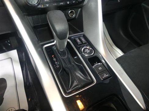 Used 2022 Mitsubishi Eclipse Cross SE AWD/4WD image 36