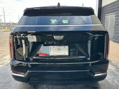 New 2025 Cadillac Escalade IQ Luxury 1 w/ Smart Trailering package