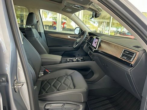 New 2026 Volkswagen Atlas SE FWD image 33