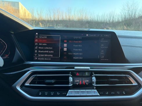 Used 2020 BMW X7 xDrive40i w/ M Sport Package image 36