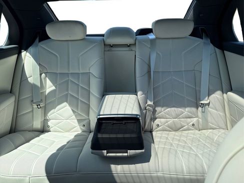 New 2025 BMW 750e xDrive 750e xDrive image 20